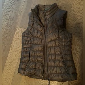 Athleta vest